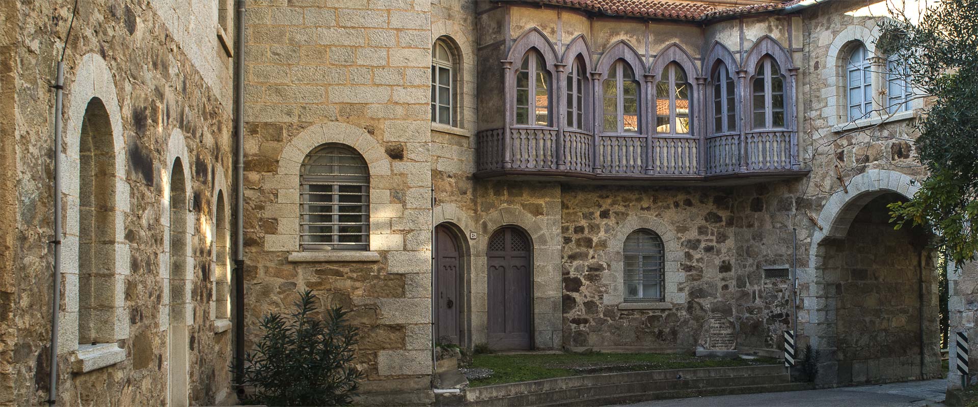 ArbusTurismo - Ingurtosu, palazzo della Direzione (foto Digital Photonet Arbus)